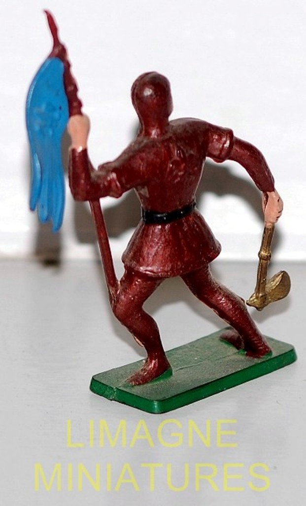 FIGURINE STARLUX MOYEN AGE ORIFLAMME ET HACHE 6049 + BOITE